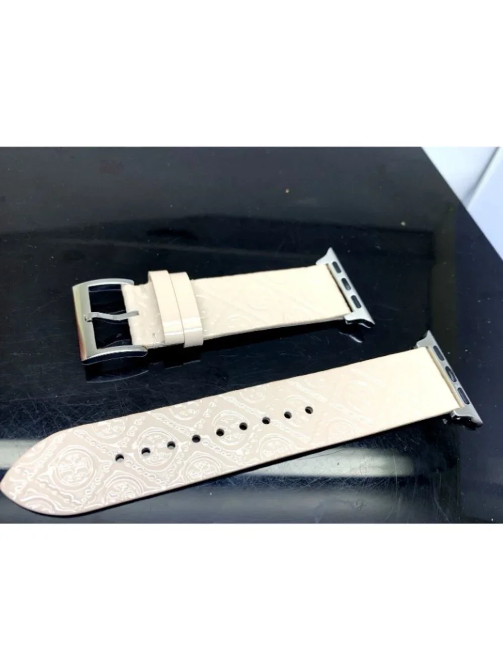 Tory Burch Apple Watch Band Case Size 38/40mm Cream Leather Strap